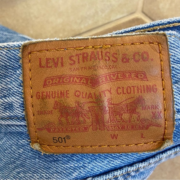 Levi's Women's Straight Leg Blue Jeans - Picture 4 of 9